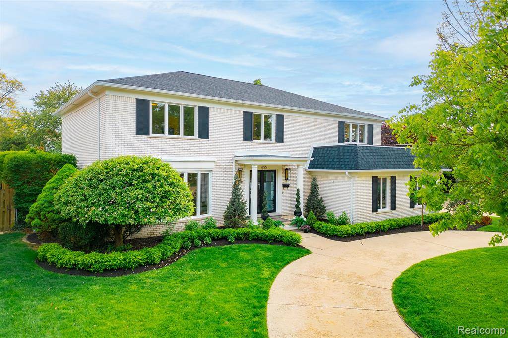 Grosse Pointe Woods, MI 48236,655 CANTERBURY Road