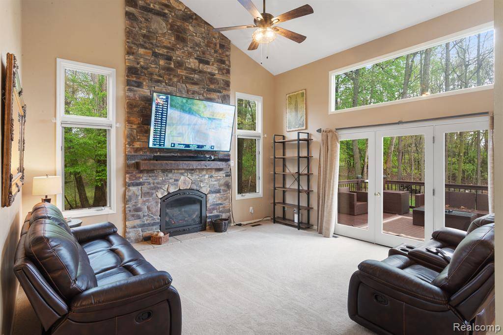 Orion Twp, MI 48362,169 WATERVIEW Drive