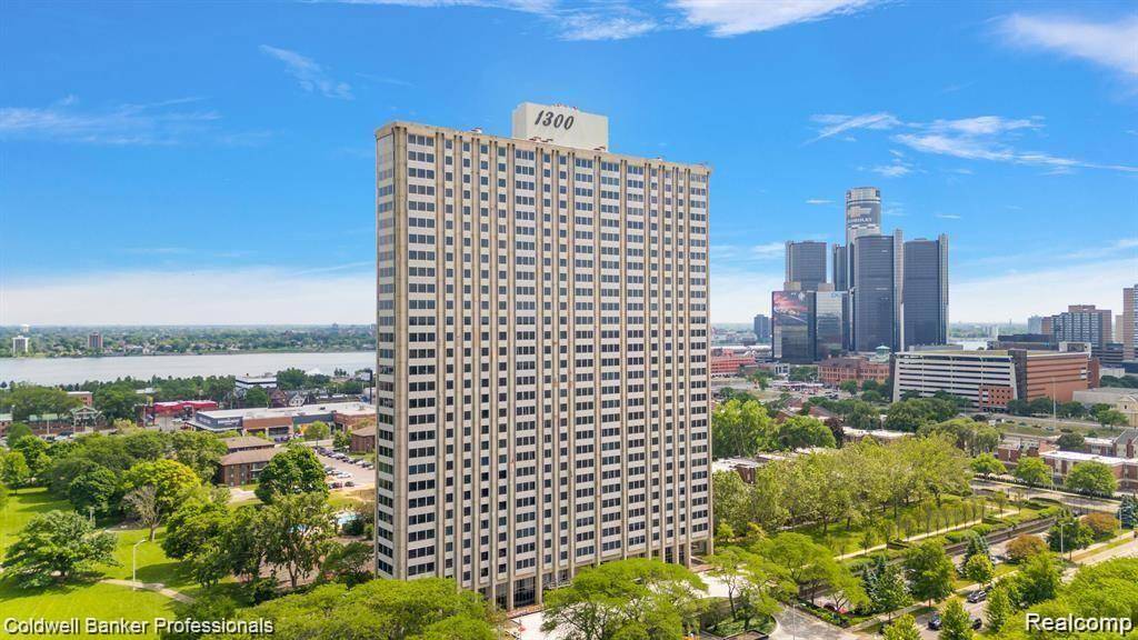 Detroit, MI 48207,1300 - 2303 Lafayette Boulevard 2302