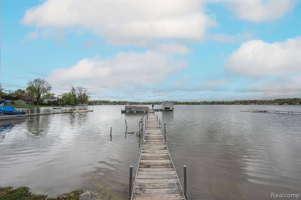 Green Oak Twp, MI 48178,9550 SILVERSIDE