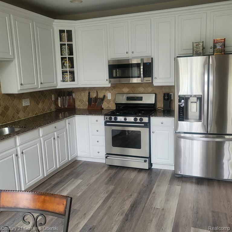 Novi, MI 48374,49945 STREAMWOOD Drive UNIT #74