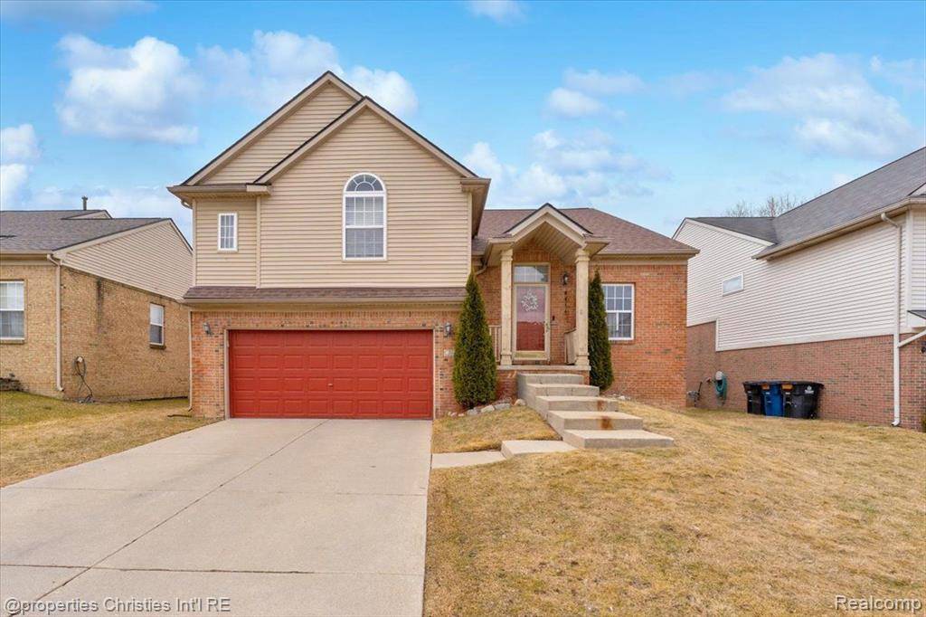Westland, MI 48186,2028 GOLFVIEW Lane