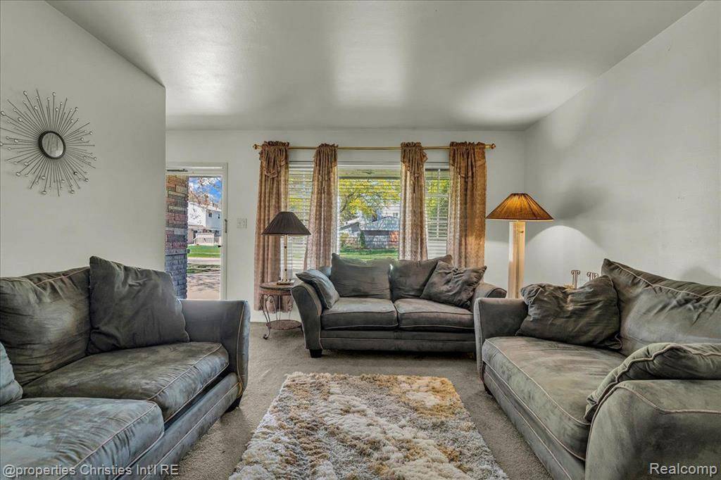 Southfield, MI 48076,21581 CONCORD Street