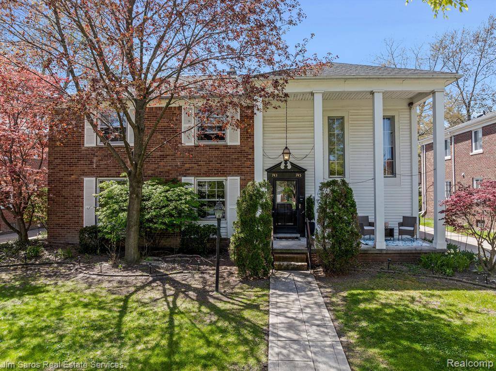 Grosse Pointe Park, MI 48230,743 HARCOURT Road