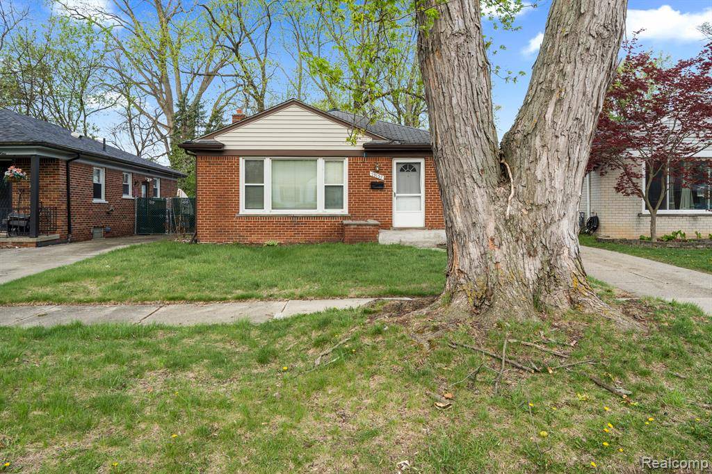 Redford Twp, MI 48240,19157 MACARTHUR