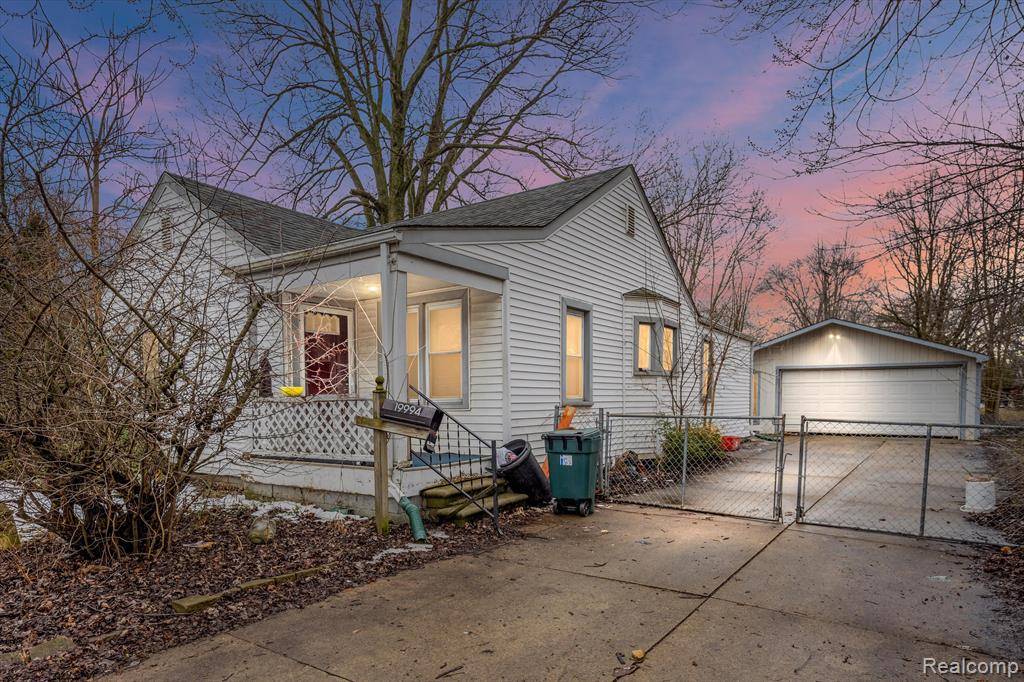 Harper Woods, MI 48225,19994 Woodland