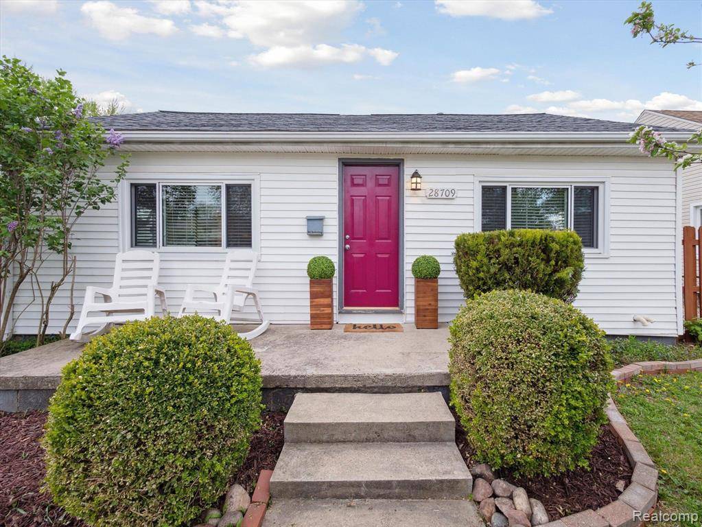 Southfield, MI 48076,28709 BRENTWOOD Street