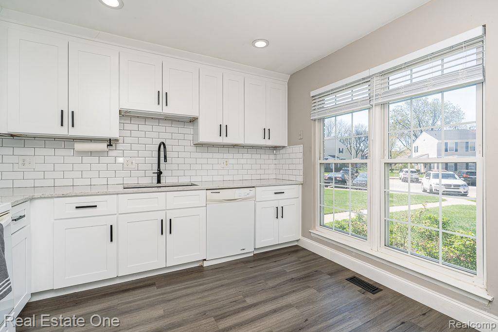 Sterling Heights, MI 48310,36445 PARK PLACE Drive