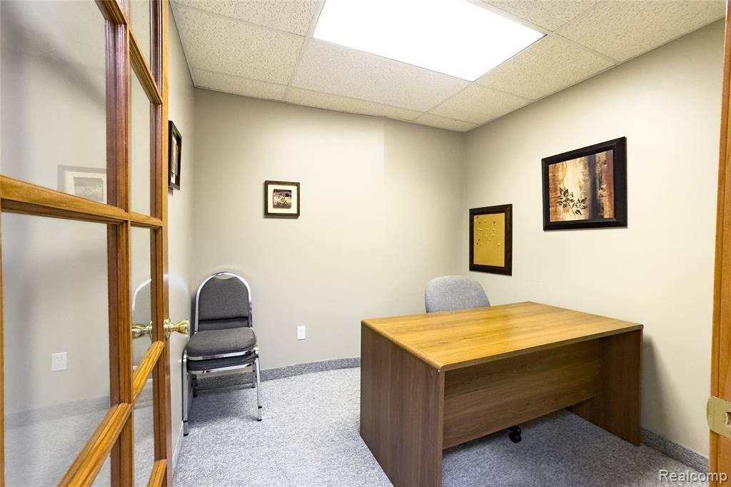 Southgate, MI 48195,14012 EUREKA Road