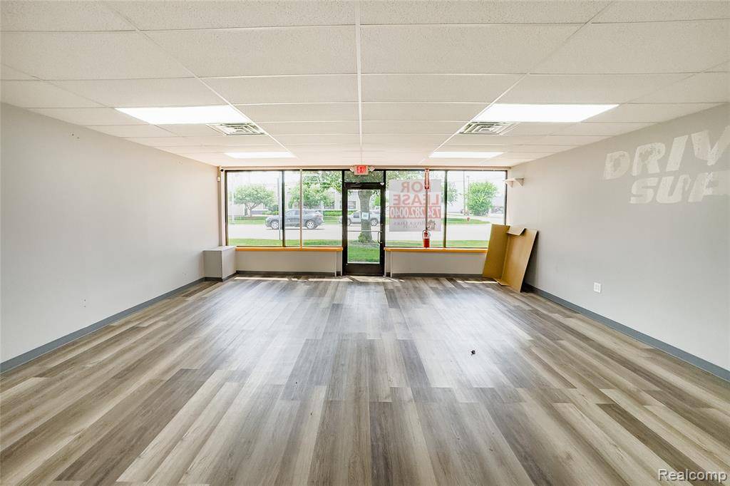 Southgate, MI 48195,14024 EUREKA Road