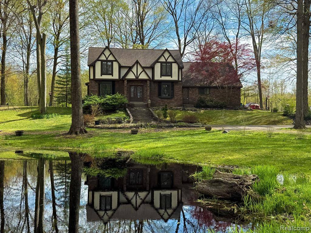 Lyon Twp, MI 48178,55535 WOODY Lane