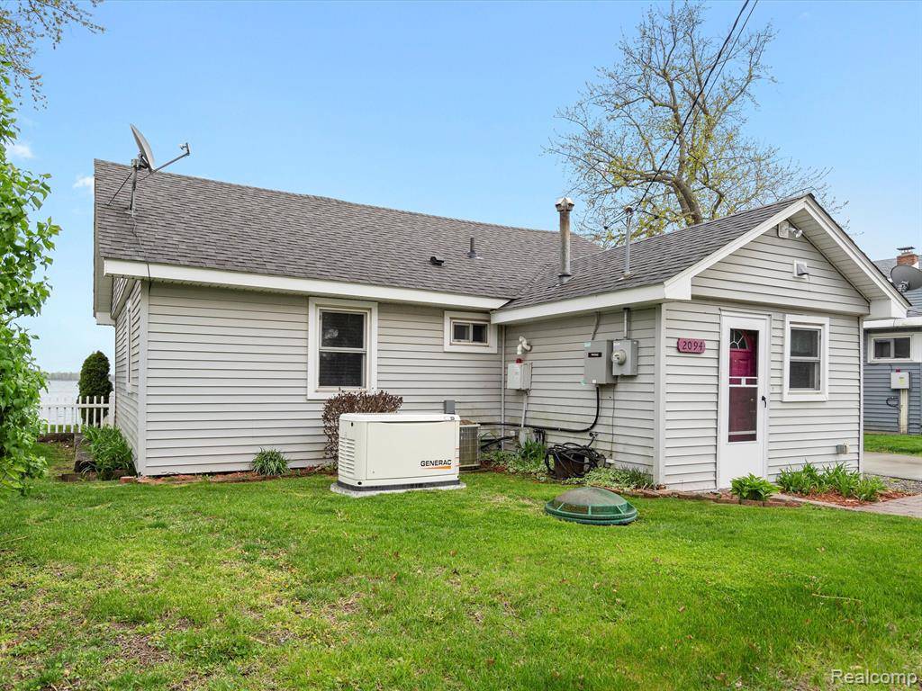 White Lake Twp, MI 48386,2094 KINGSTON Street