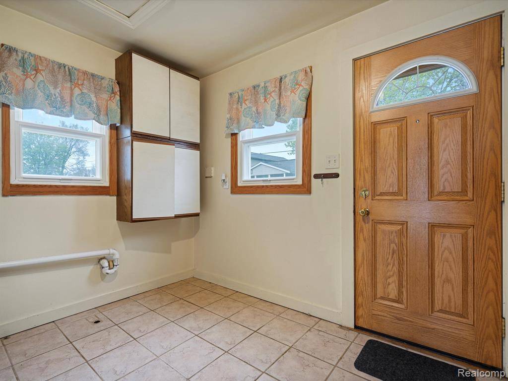 White Lake Twp, MI 48386,2094 KINGSTON Street