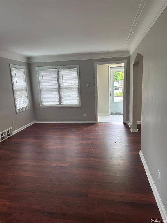 Dearborn Heights, MI 48127,6557 HEYDEN Street