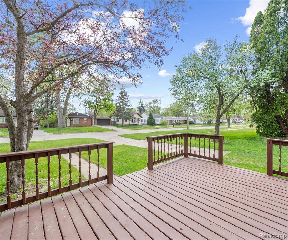 Dearborn Heights, MI 48125,25500 YALE Street