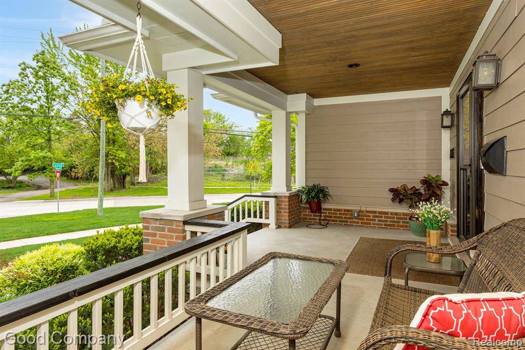 Royal Oak, MI 48073,1605 LLOYD Avenue