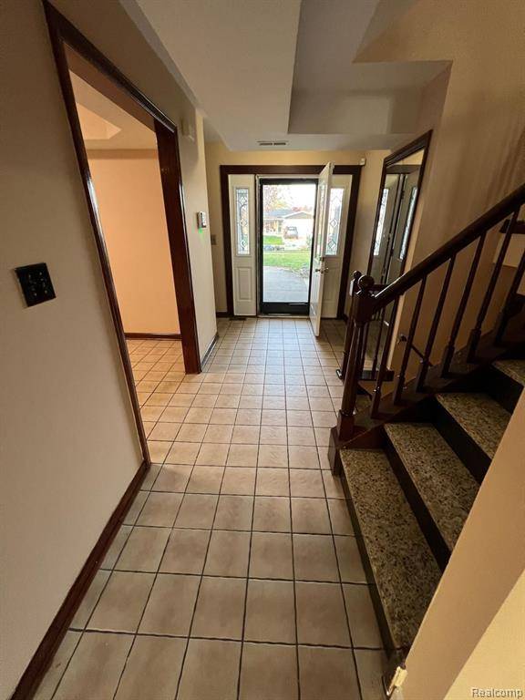 Sterling Heights, MI 48310,36125 BEVERLY Drive