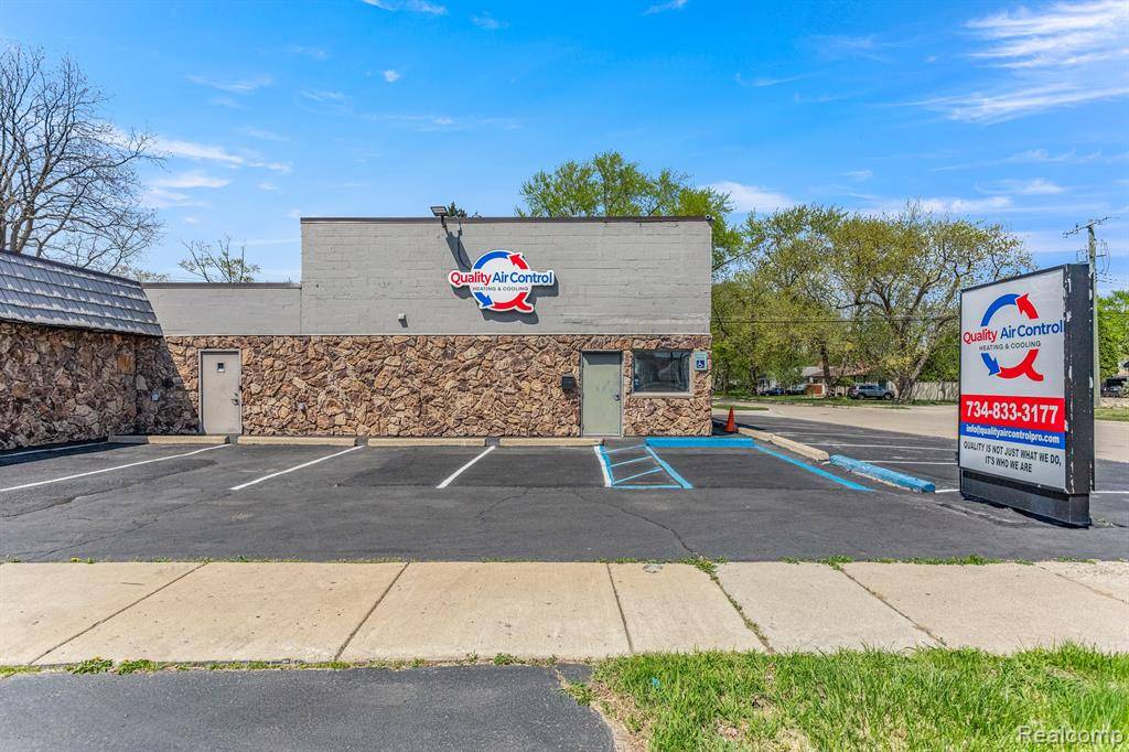 Dearborn Heights, MI 48125,20318 VAN BORN Road