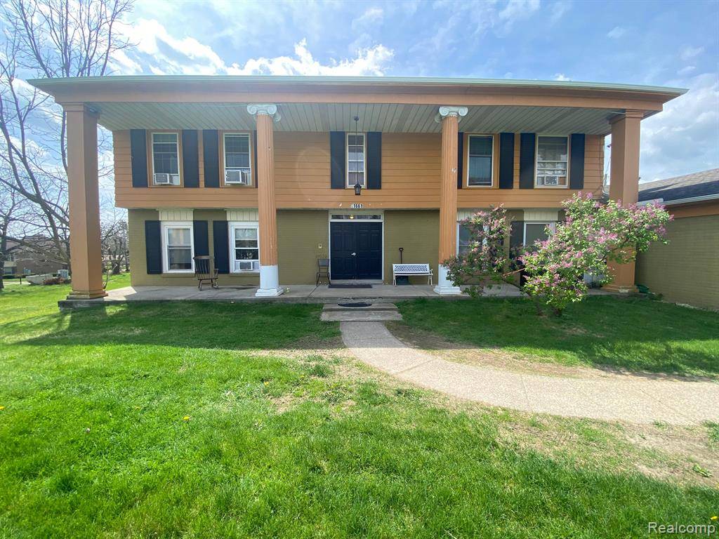 South Lyon, MI 48178,61661 11 Mile Road 4