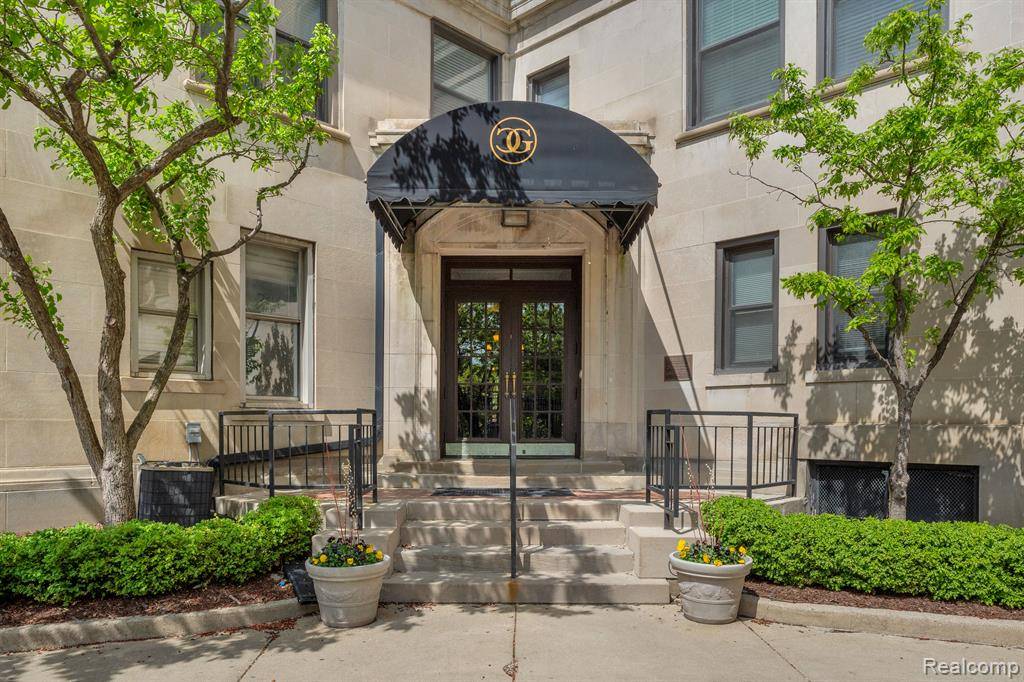 Detroit, MI 48207,2900 E Jefferson Avenue B4