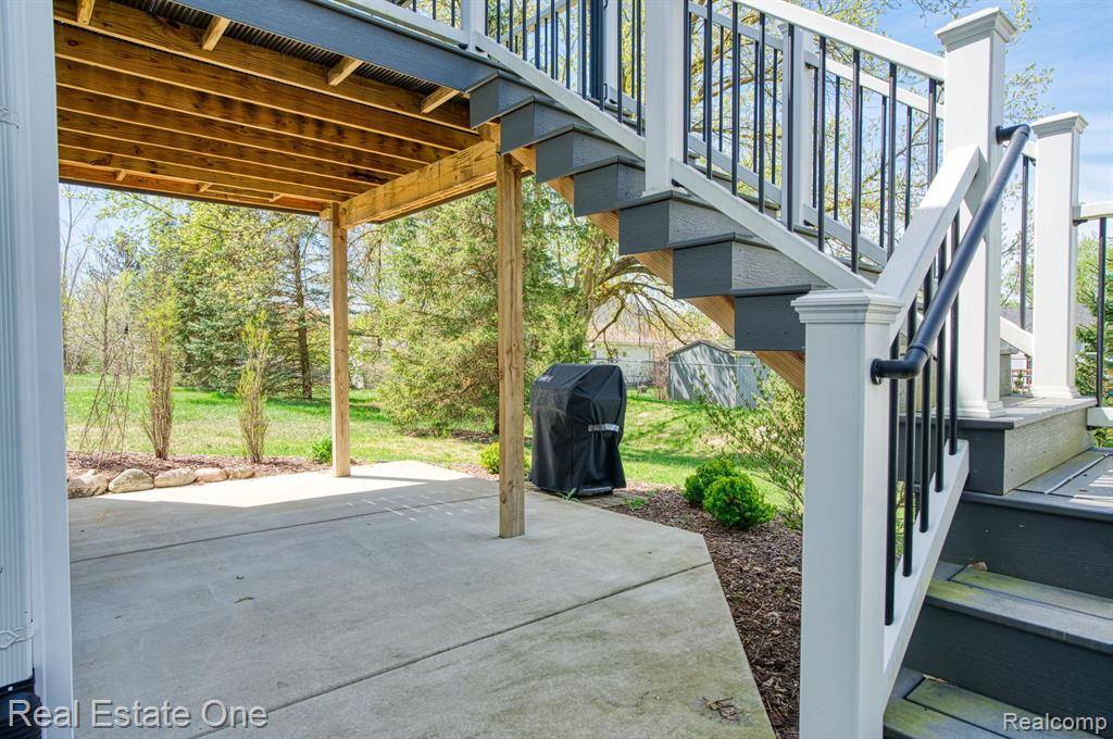 Howell, MI 48843,820 NELSONS RIDGE Drive