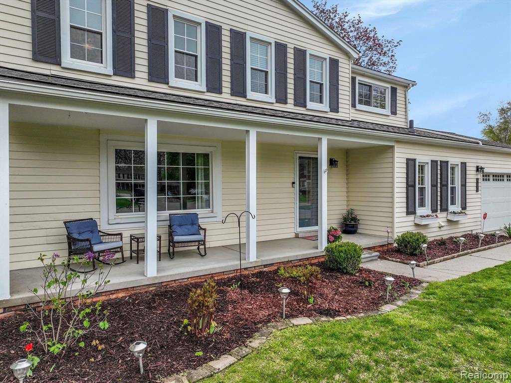 Rochester Hills, MI 48309,601 LAKE FOREST Road