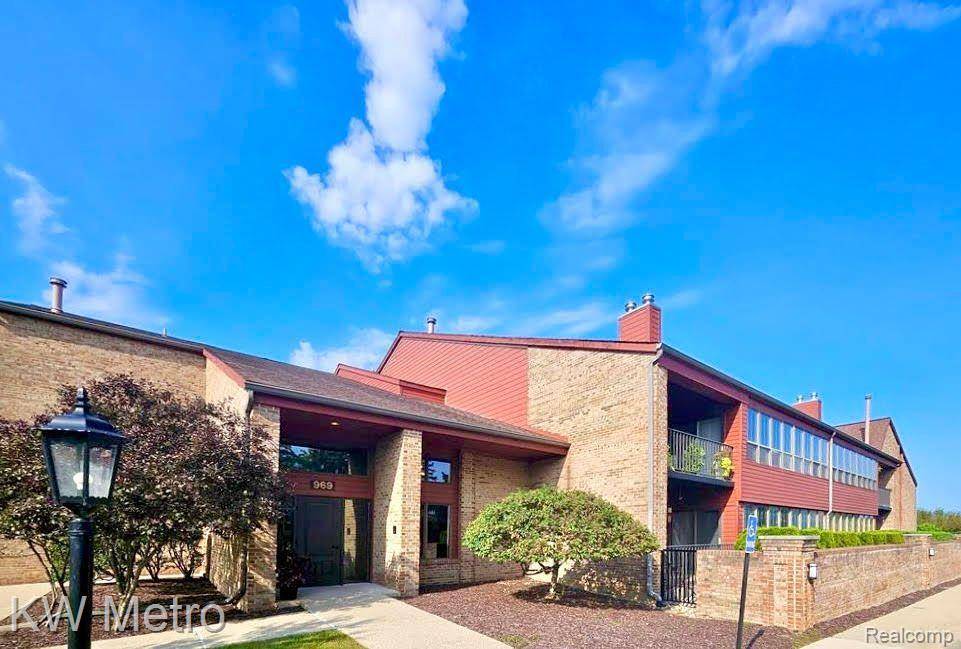 Rochester Hills, MI 48307,969 GREENVIEW 43