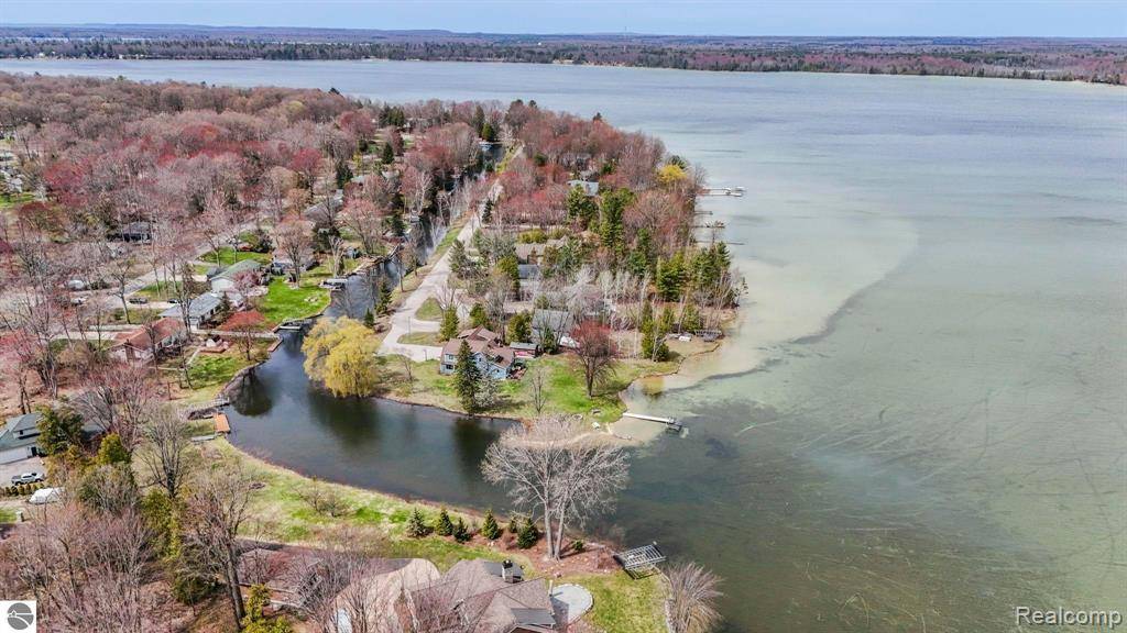 Green Lake Twp, MI 49637,7734 N SHORE Court