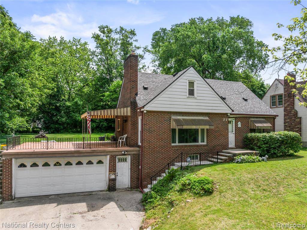 Waterford Twp, MI 48328,77 EXMOOR Road