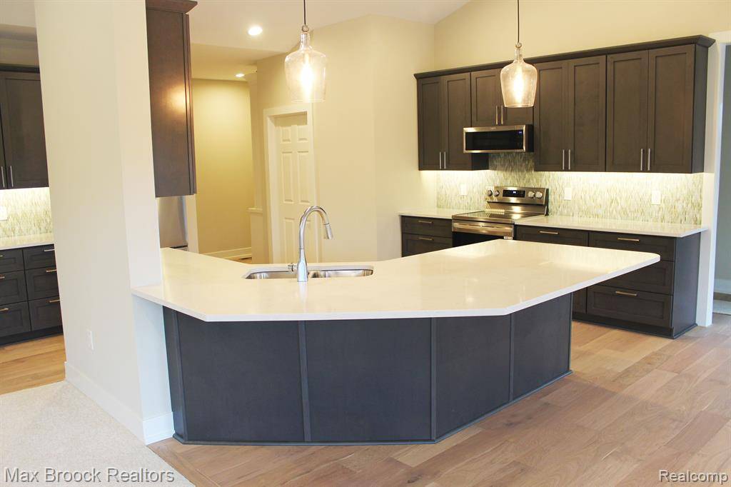 Hartland Twp, MI 48430,7680 Parshallville Road