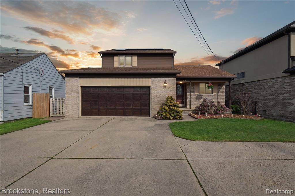 Chesterfield Twp, MI 48047,45850 EDGEWATER Drive