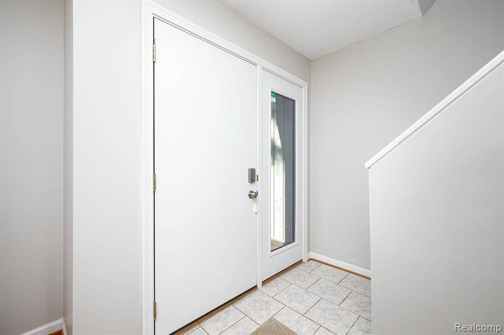 Brighton, MI 48116,568 FOXBORO Square 59
