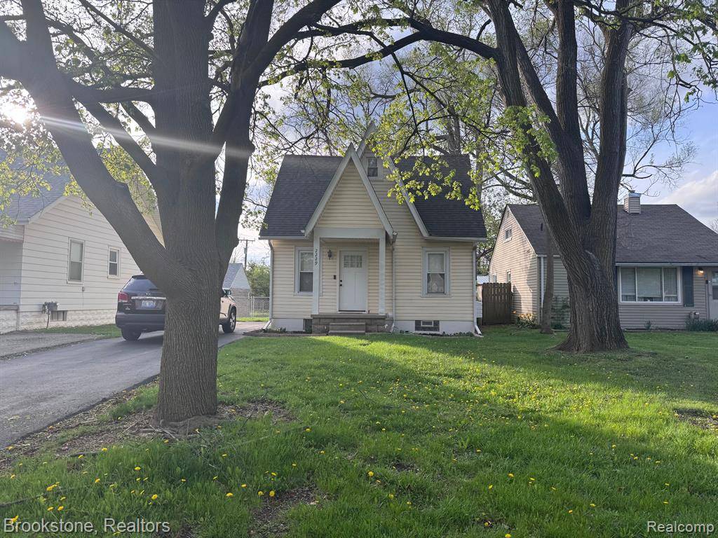 Waterford Twp, MI 48328,2229 ROSEMARY Avenue