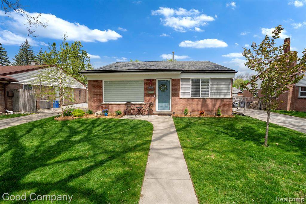 Madison Heights, MI 48071,1299 JERRY Avenue