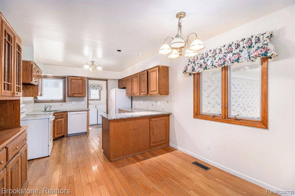 Troy, MI 48085,5797 PATTERSON Drive