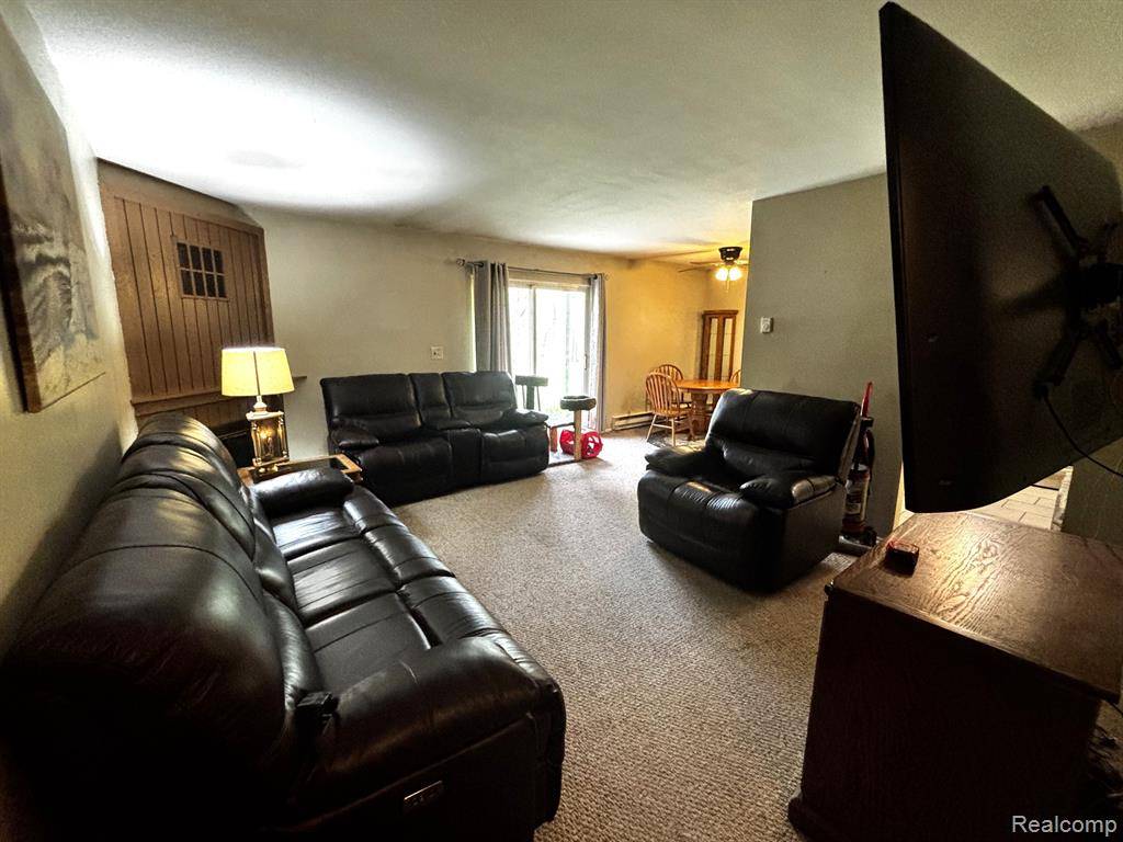Westland, MI 48185,7610 WOODVIEW Street 2