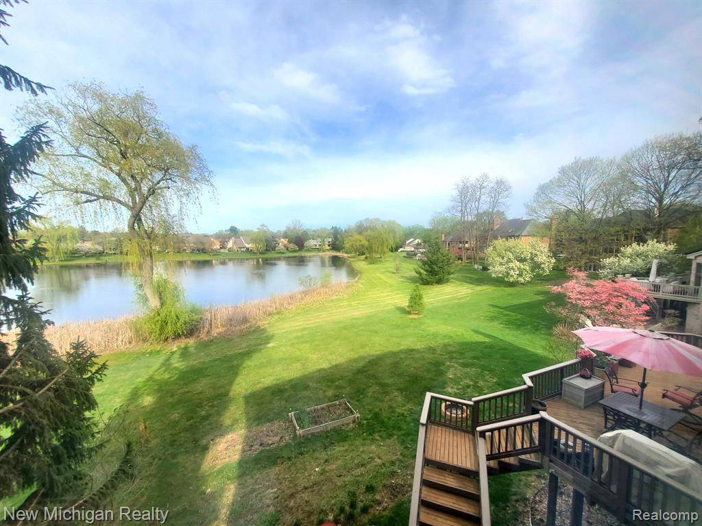 Farmington Hills, MI 48331,29580 KENLOCH Drive