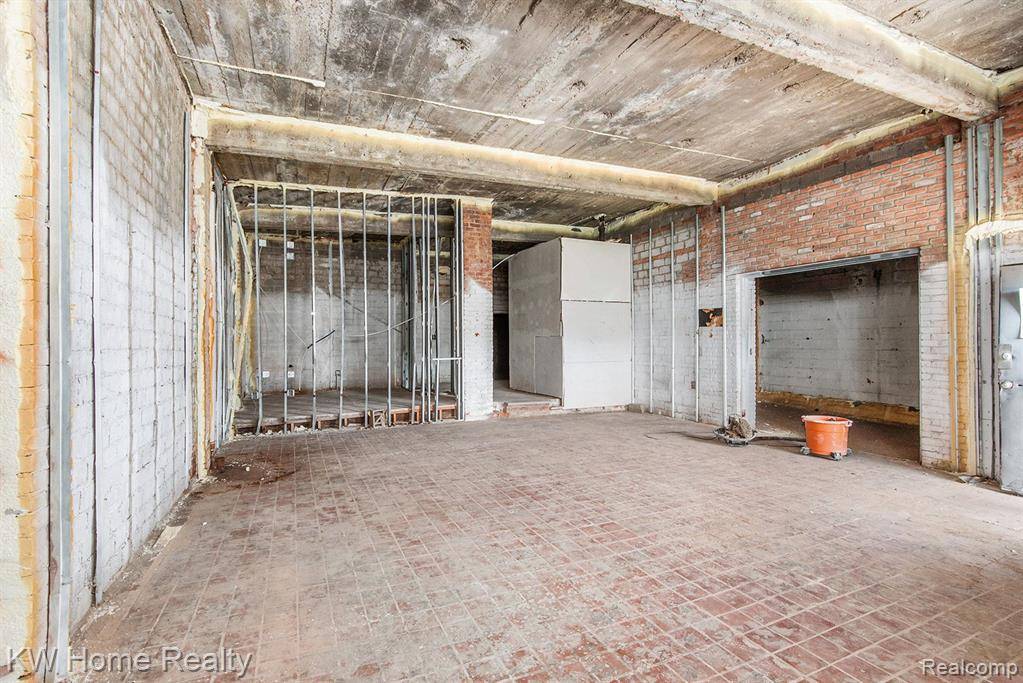 Detroit, MI 48205,12709 GRATIOT Avenue