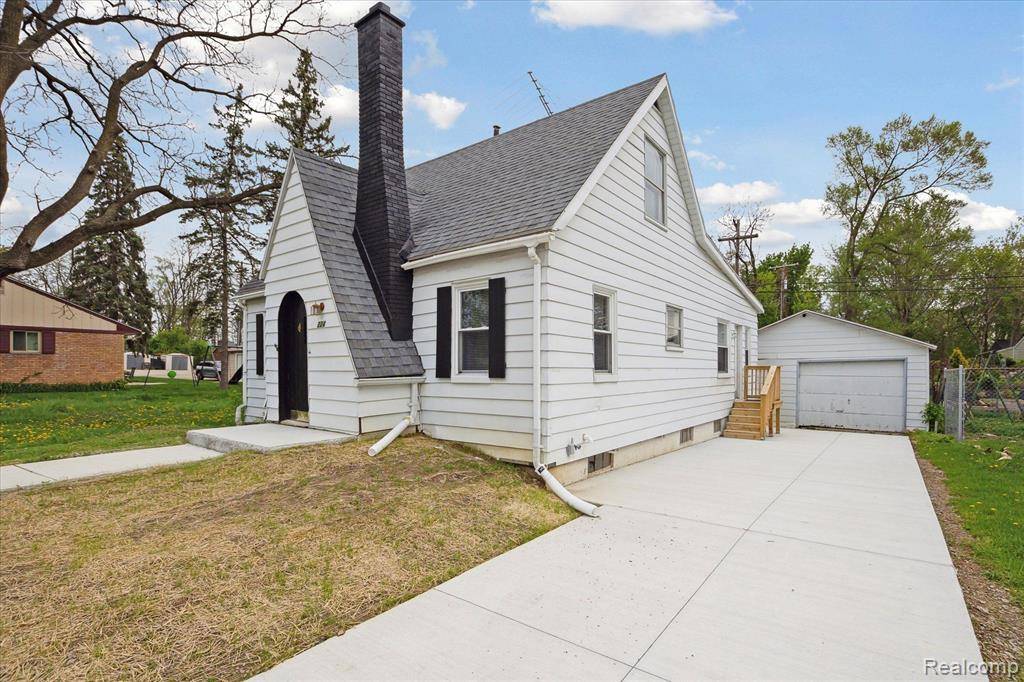 Ypsilanti Twp, MI 48197,224 N HEWITT Road