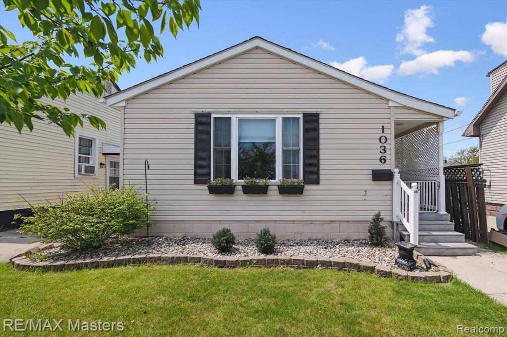 Wyandotte, MI 48192,1036 ELECTRIC Street