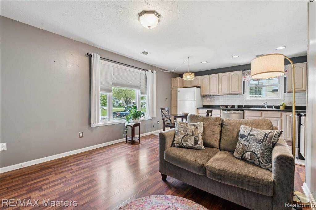 Wyandotte, MI 48192,1036 ELECTRIC Street