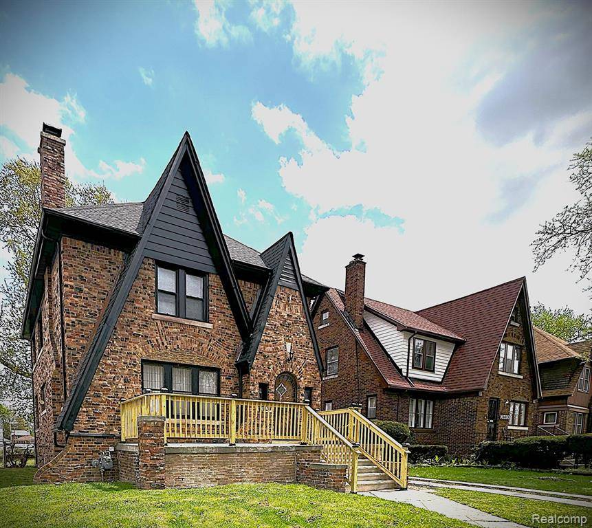 Detroit, MI 48219,16560 ASHTON Avenue