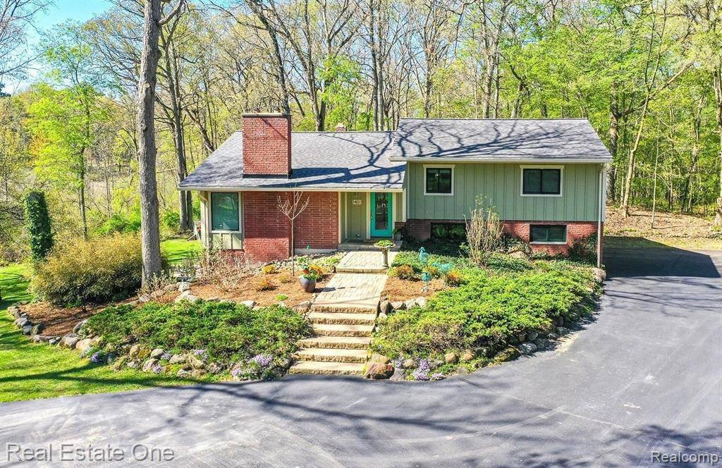 Oakland Twp, MI 48363,1401 W PREDMORE Road