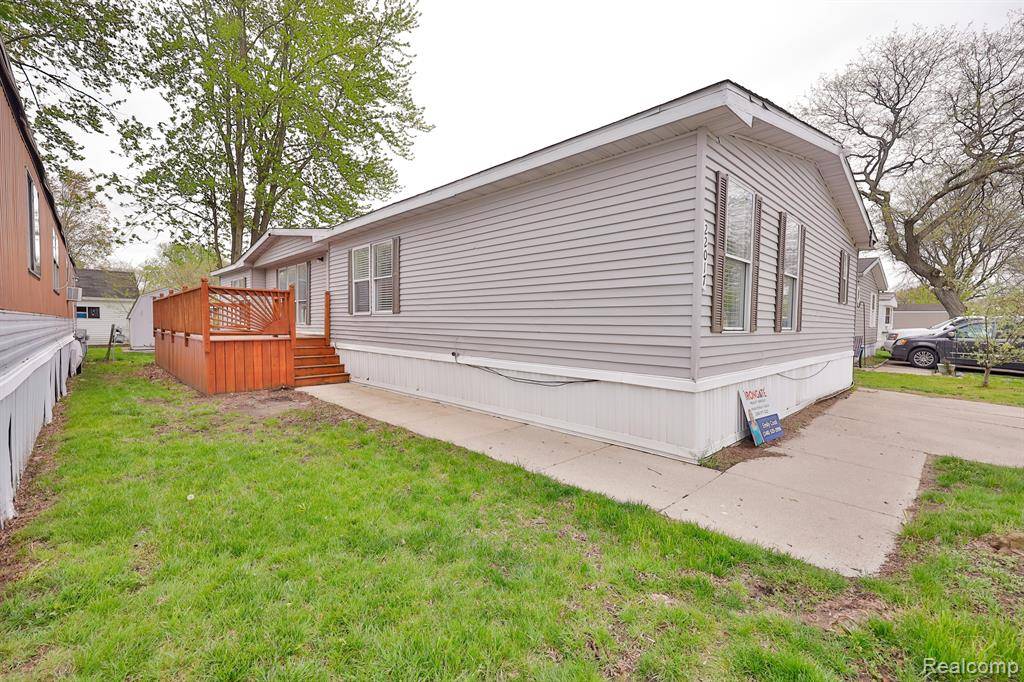 Huron Twp, MI 48174,22017 Letour St