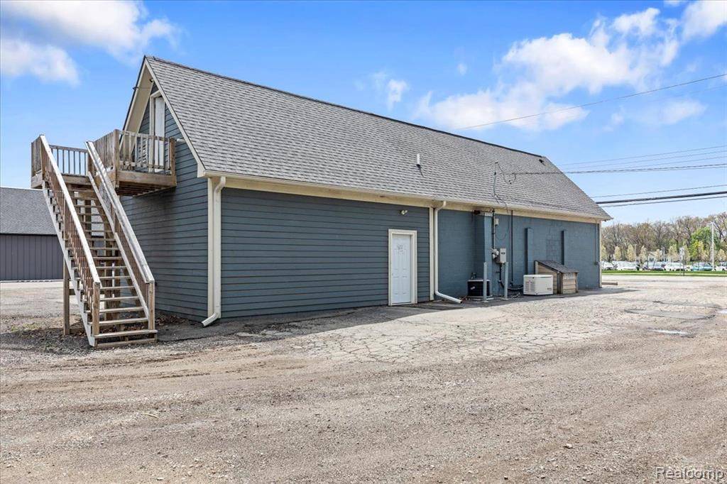 Waterford Twp, MI 48329,2574 AIRPORT Road