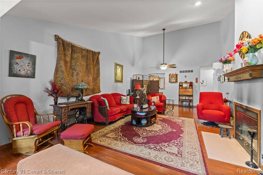 Dearborn Heights, MI 48127,26901 ANN ARBOR Trail