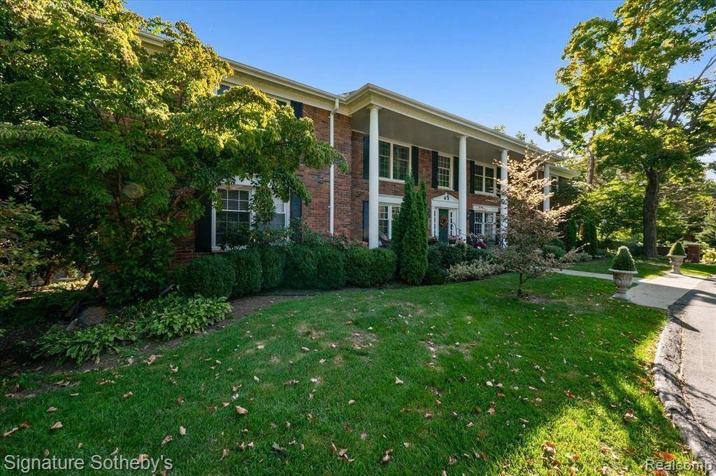 Bloomfield Hills, MI 48304,233 BARDEN Road