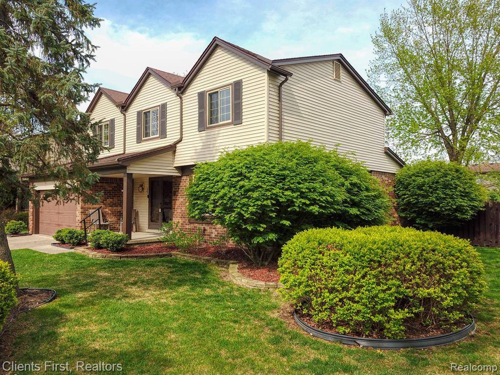 Canton Twp, MI 48188,1471 LEDGEWOOD Drive