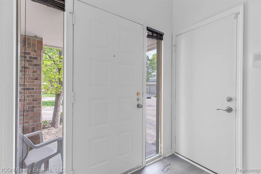 West Bloomfield Twp, MI 48322,6614 EMBERS