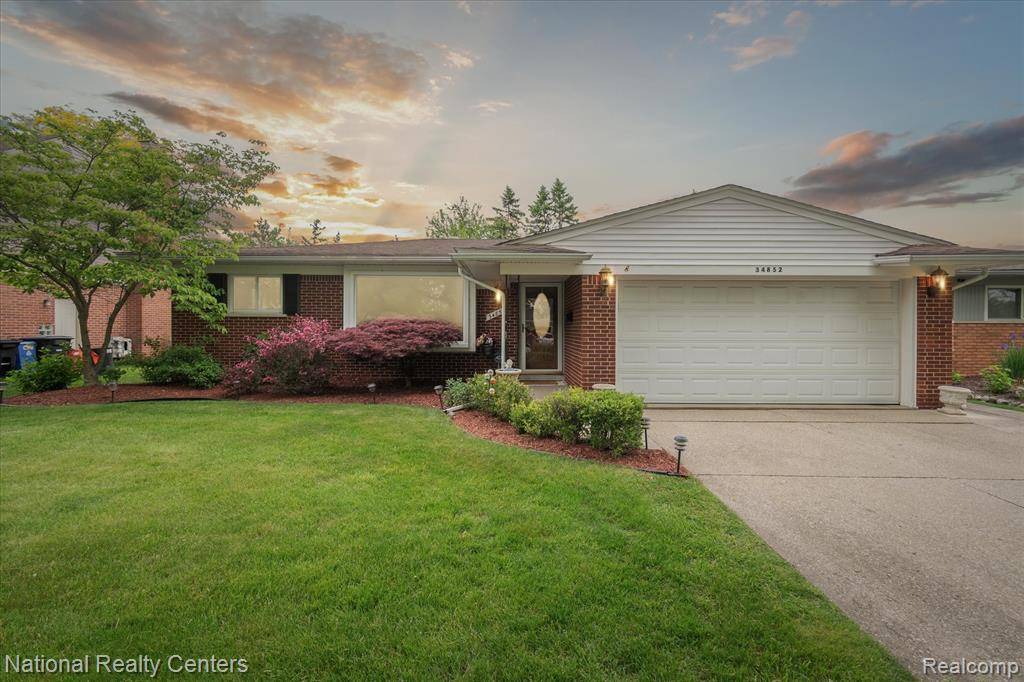 Livonia, MI 48154,34852 GROVE Drive